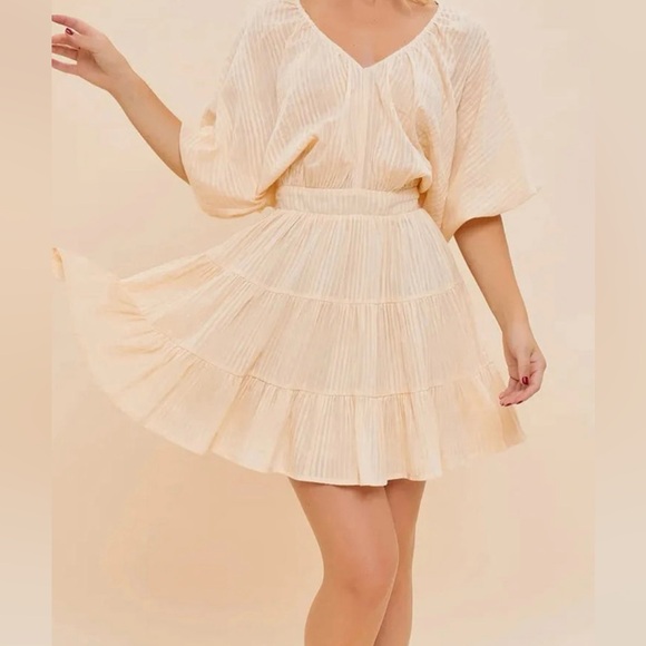 Mini Dress in Cream Flowy V-Neck with Tiered Skirt 100% Cotton with Poly Lining - Picture 5 of 9